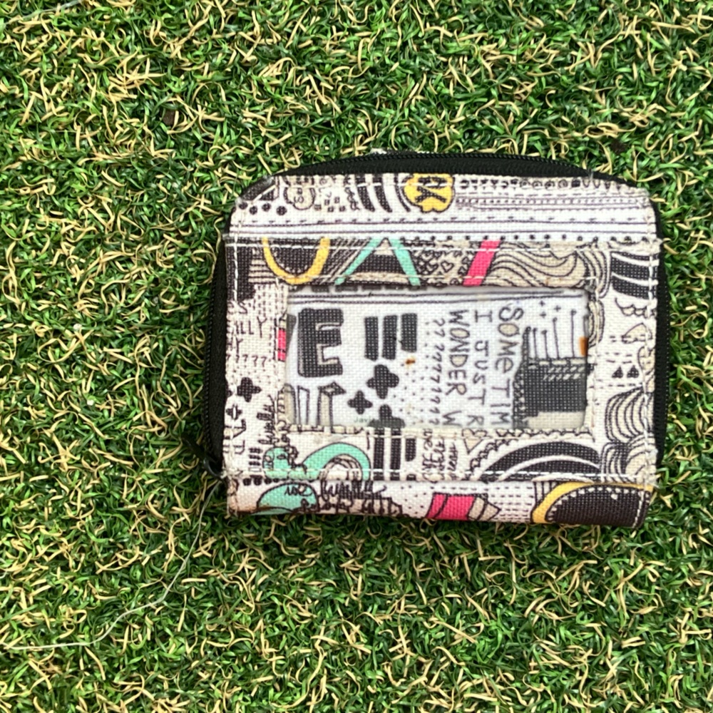 NWOT Roxy wallet - Picture 2 of 4